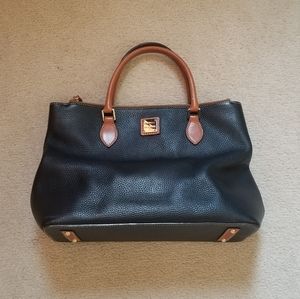 Dooney & Bourke Willa Zip Leather Bag